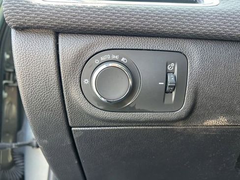 Used 2017 Chevrolet Cruze LT w/ Convenience Package image 10