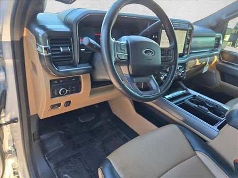 Certified 2024 Ford F250 Lariat w/ Chrome Package image 9