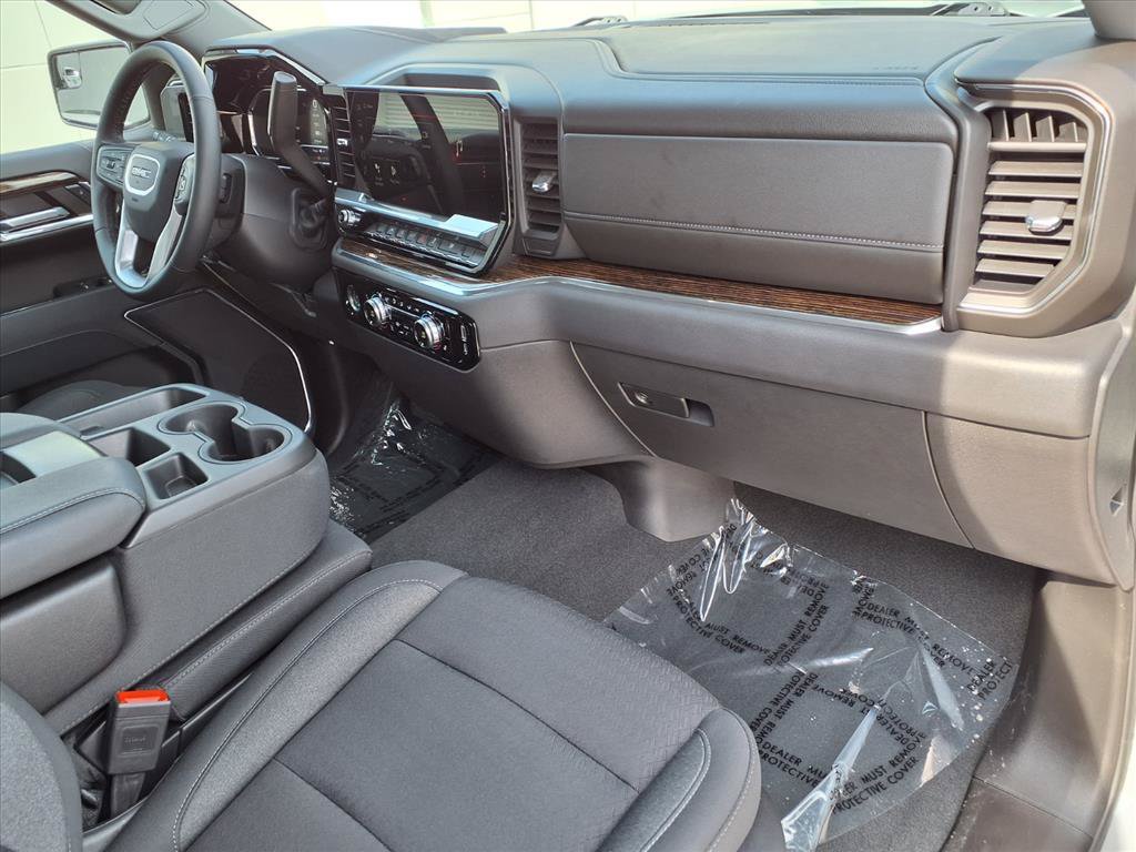 Used 2024 GMC Sierra 1500 Elevation RWD image 9