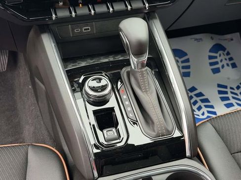 New 2026 GMC Canyon AT4 image 13