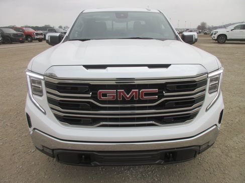 New 2026 GMC Sierra 1500 SLT w/ SLT Convenience Package image 11