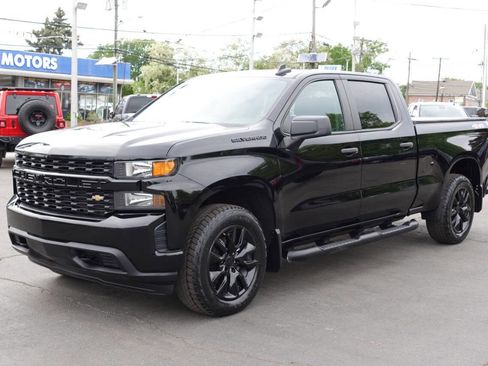 Used 2021 Chevrolet Silverado 1500 Custom w/ Safety Confidence Package AWD/4WD image 2