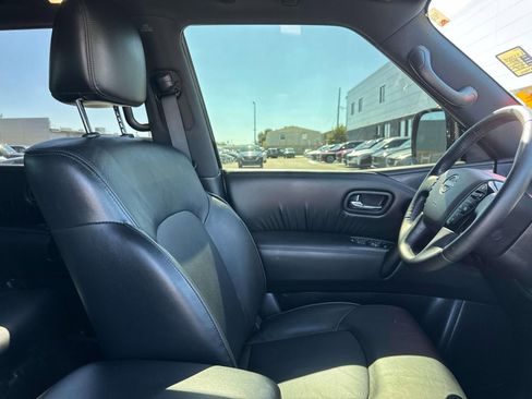 Used 2023 Nissan Armada SL w/ Midnight Edition Package image 11