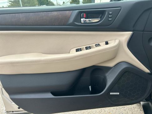 Used 2015 Subaru Outback 3.6R Limited image 8