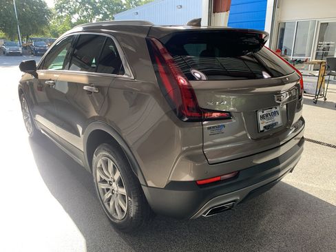 Used 2020 Cadillac XT4 Premium Luxury w/ Driver Awareness Package FWD image 6