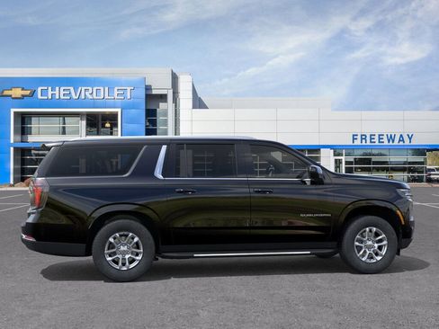 New 2026 Chevrolet Suburban LS AWD/4WD image 5