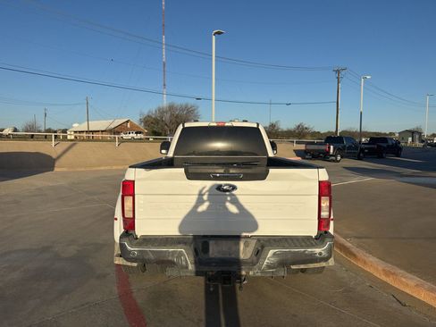 Used 2022 Ford F350 XLT w/ XLT Premium Package image 6