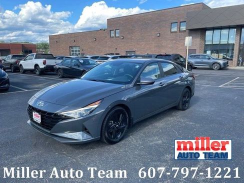 Used 2023 Hyundai Elantra SEL FWD image 1