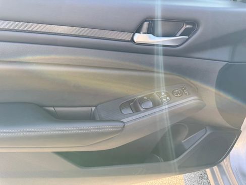 Used 2025 Nissan Altima 2.5 SV image 10