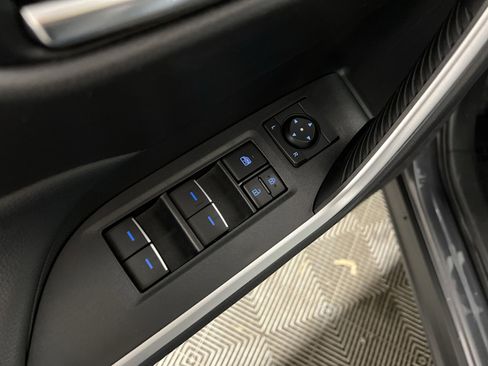 Used 2022 Toyota RAV4 XLE image 15