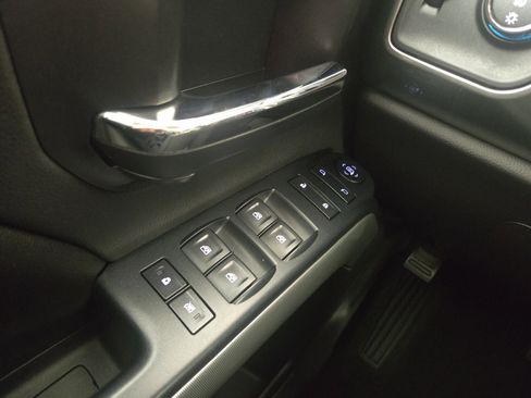 Used 2017 Chevrolet Silverado 1500 LT w/ All Star Edition image 28