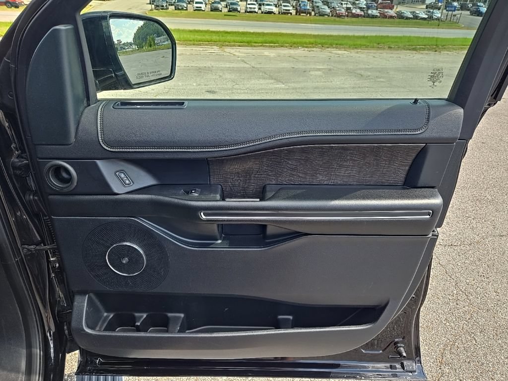 Used 2020 Ford Expedition Limited RWD image 22