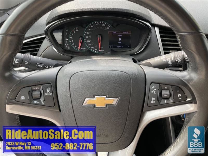Used 2020 Chevrolet Trax LT w/ LT Convenience Package FWD image 17
