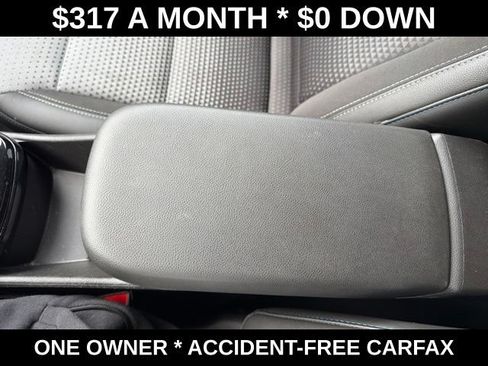 Used 2025 Chevrolet Trax LT FWD image 24