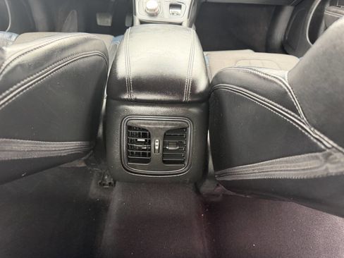 Used 2015 Chrysler 200 S w/ Comfort Group FWD image 19