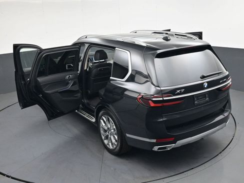 Used 2026 BMW X7 xDrive40i AWD/4WD image 42