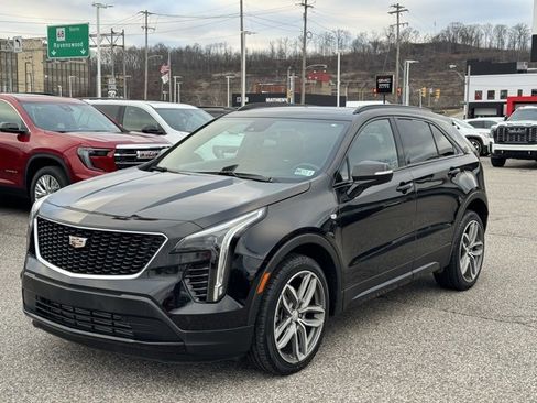 Used 2023 Cadillac XT4 Sport w/ Technology Package image 1