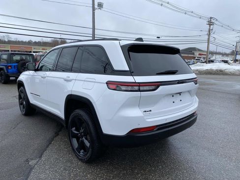 Certified 2023 Jeep Grand Cherokee Altitude image 7