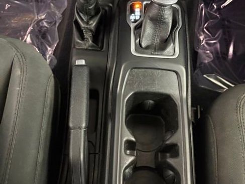 Used 2018 Jeep Wrangler Sport AWD/4WD image 18