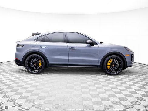 Certified 2025 Porsche Cayenne Turbo GT AWD/4WD image 7