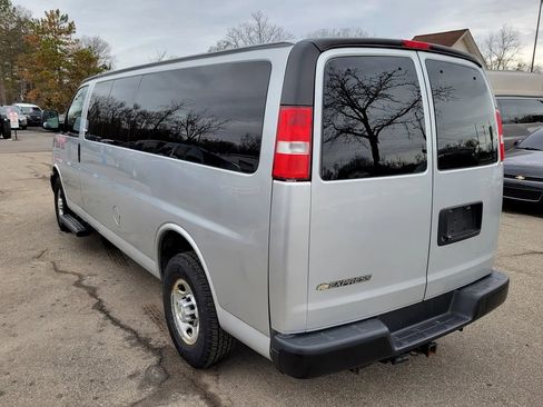 Used 2020 Chevrolet Express 3500 LS RWD image 5