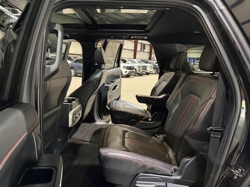 Used 2022 Ford Expedition Max Limited AWD/4WD image 17