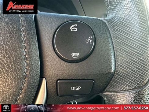 Used 2014 Toyota Corolla LE image 29