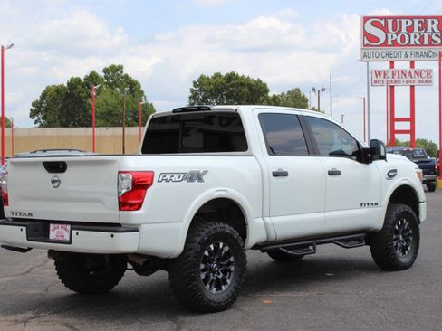 Used 2017 Nissan Titan PRO-4X image 4