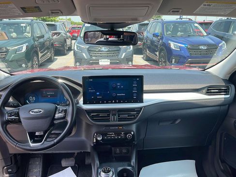 Used 2024 Ford Escape Platinum AWD/4WD image 26