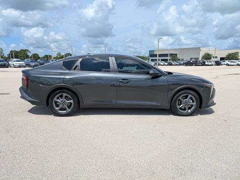 Certified 2025 Kia K4 FWD image 4