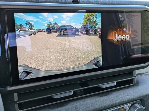 New 2025 Jeep Gladiator Sport image 20