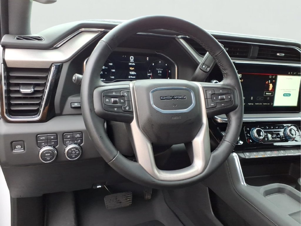 Used 2025 GMC Sierra 2500 Denali w/ Denali Reserve Package AWD/4WD image 3