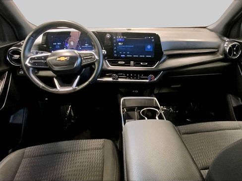 Used 2025 Chevrolet Equinox LT AWD/4WD image 15