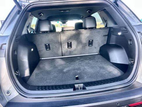 Used 2025 Chevrolet Equinox RS w/ Safety and Technology Package FWD image 20
