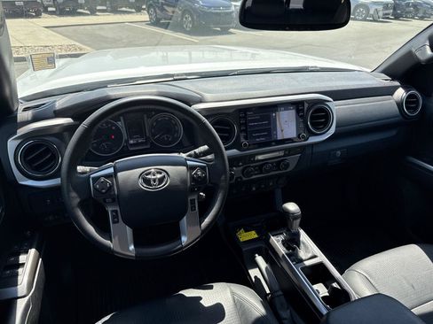 Used 2023 Toyota Tacoma Limited AWD/4WD image 21