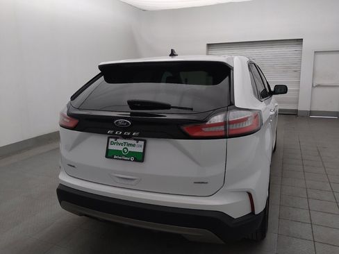 Used 2024 Ford Edge SEL image 7