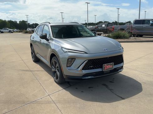 New 2025 Buick Envision Sport Touring image 3