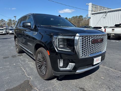 Used 2021 GMC Yukon Denali image 2
