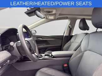 Used 2025 Toyota Camry XLE AWD/4WD video 3