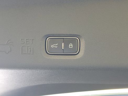New 2026 Lincoln Navigator Reserve AWD/4WD image 34