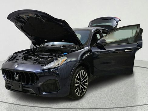 Used 2023 Maserati Grecale Modena AWD/4WD image 10