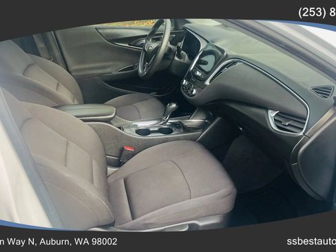 Used 2020 Chevrolet Malibu LT image 11