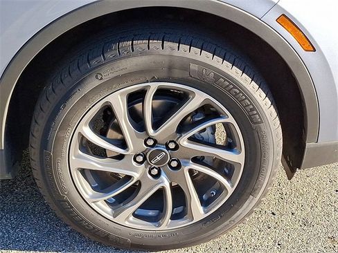 Used 2022 Lincoln Corsair AWD w/ Equipment Group 101A image 9