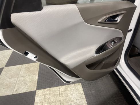 Used 2021 Chevrolet Malibu LT image 15