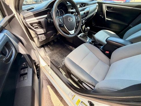 Used 2015 Toyota Corolla L image 9