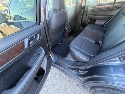 Used 2016 Subaru Outback 2.5i Limited AWD/4WD image 19