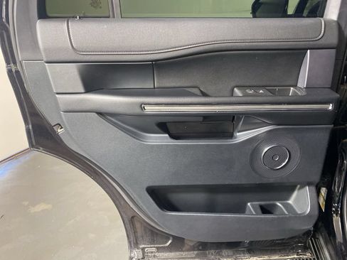 Used 2021 Ford Expedition XLT AWD/4WD image 25