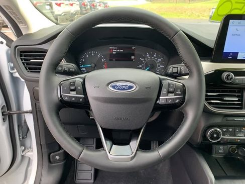 Used 2022 Ford Escape SE w/ Cold Weather Package image 20