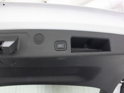 Used 2022 Chevrolet Equinox LT image 23