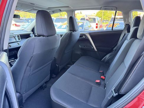 Used 2015 Toyota RAV4 XLE FWD image 14